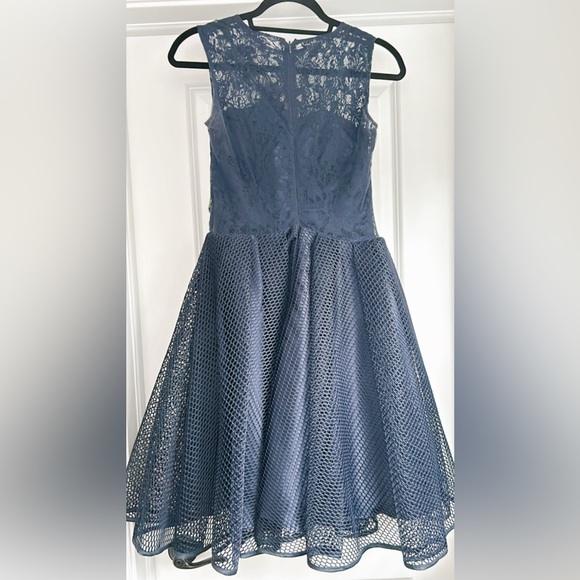 Navy midi dress with gorgeous floral embroidery on the front. - Picture 3 of 4